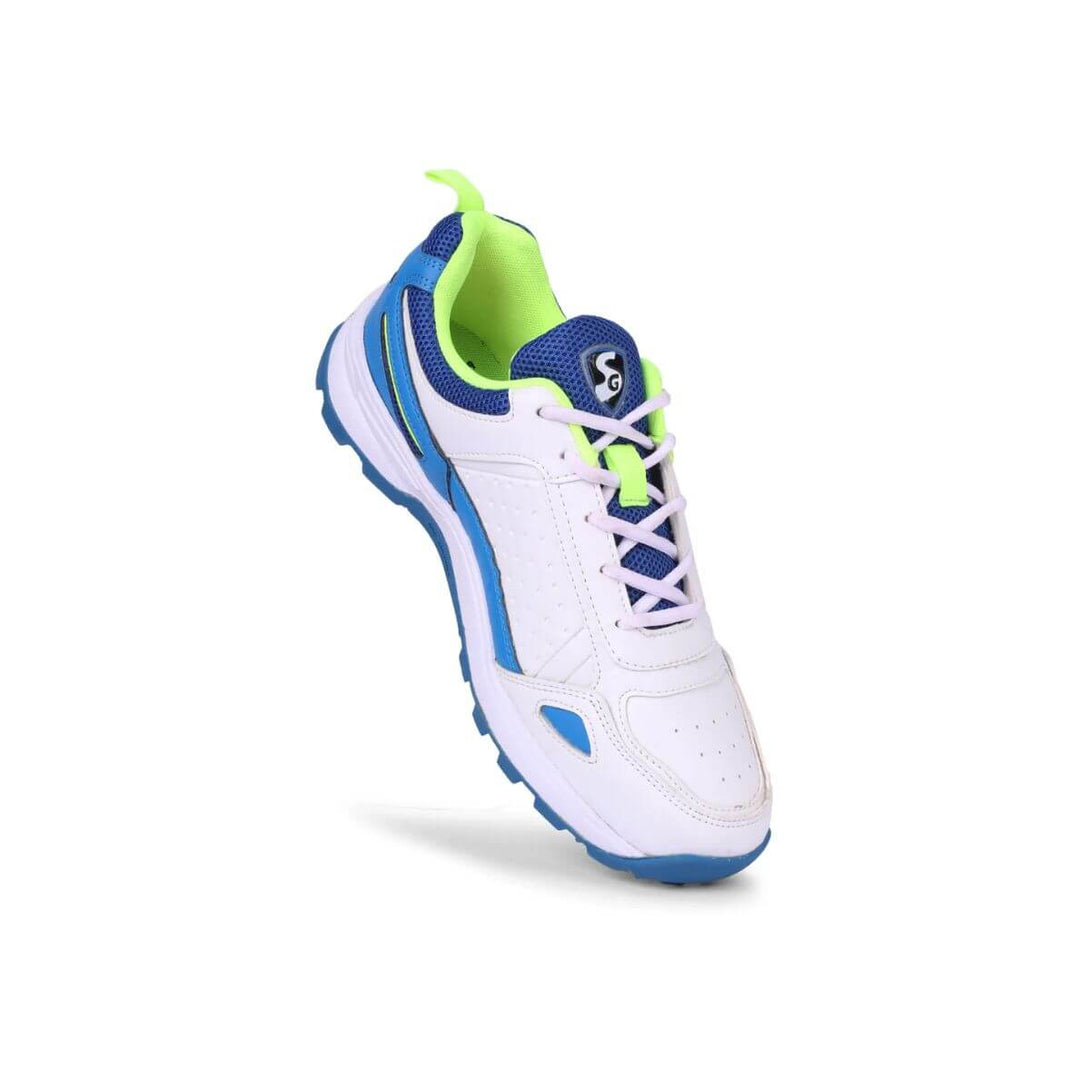 SG Club 6.0 Cricket Studs