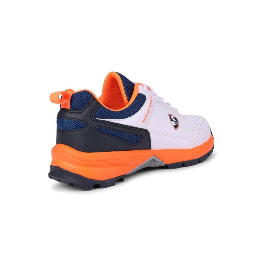 SG Club 6.0 Cricket Studs
