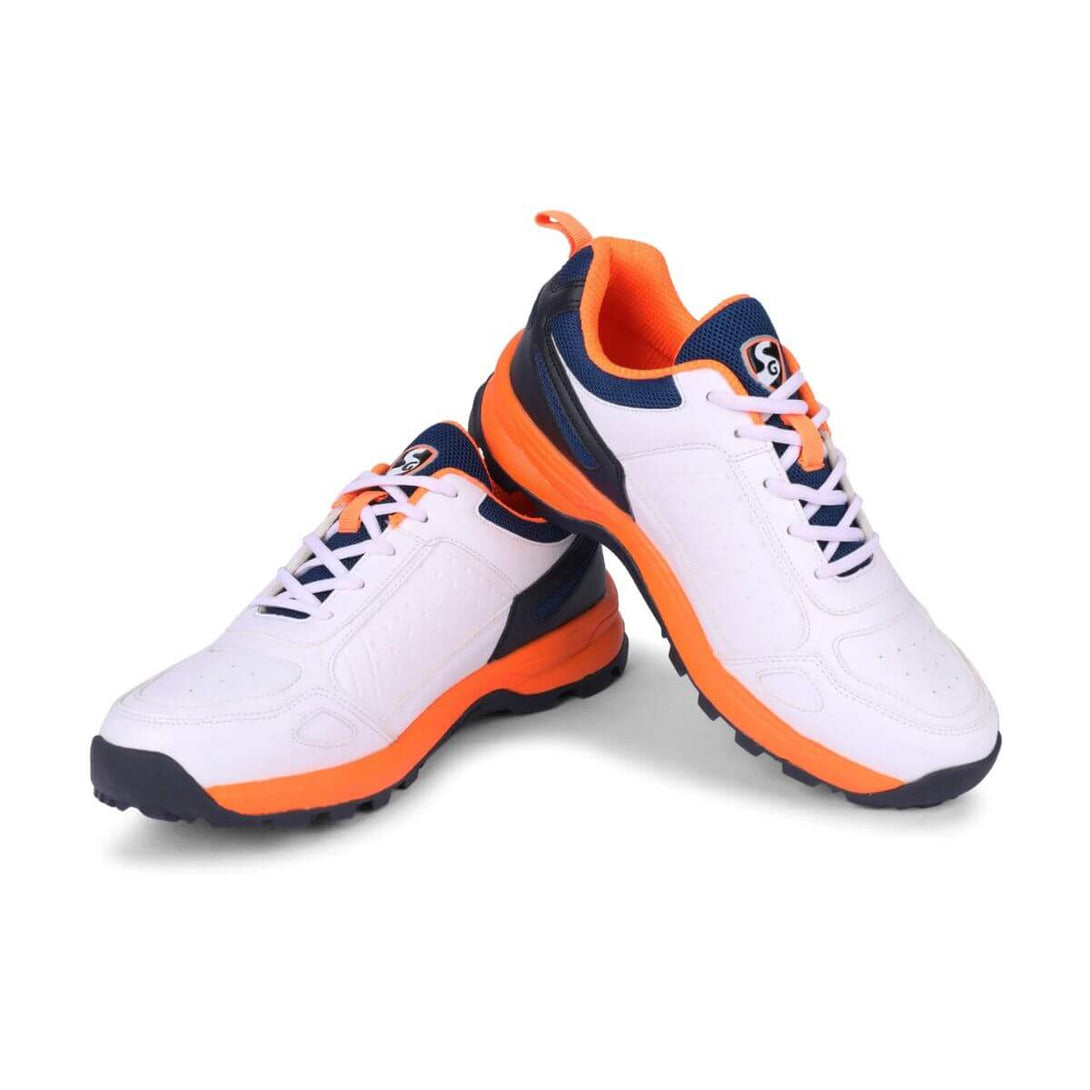 SG Club 6.0 Cricket Studs