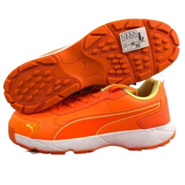 Puma Classicat Rubber Cricket Shoes (Orange) P1