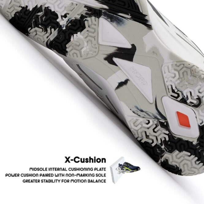 Hundred XOOM X-Cushion Badminton Shoes (White/Black)