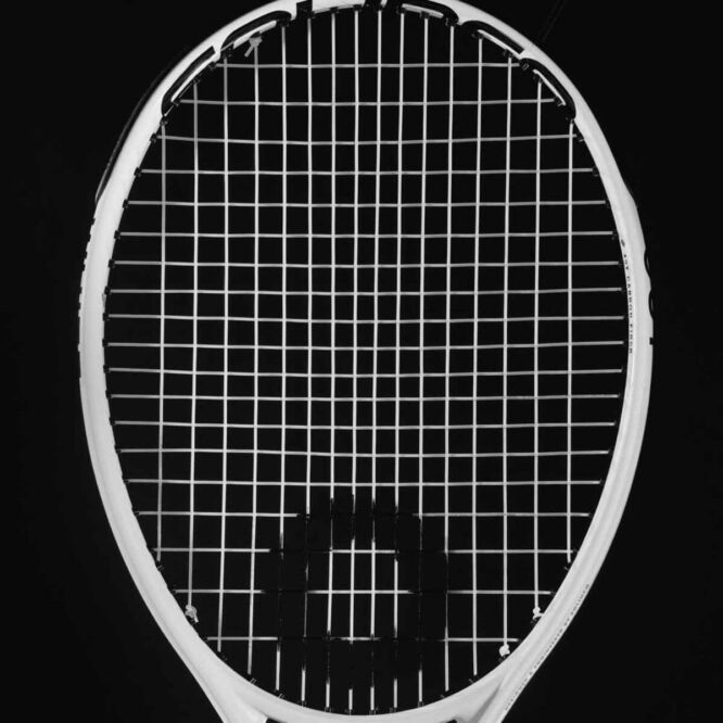 Solinco Whiteout 290 Tennis Racquet p3
